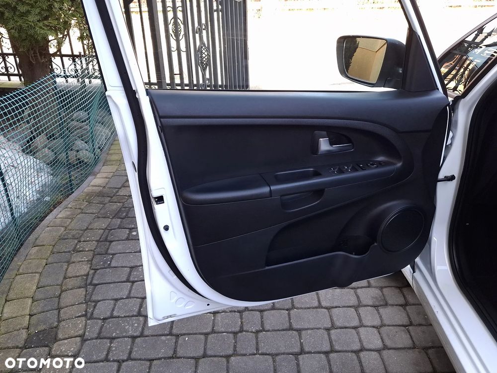 Kia Venga 1.6 CVVT Dream-Team Edition - 13