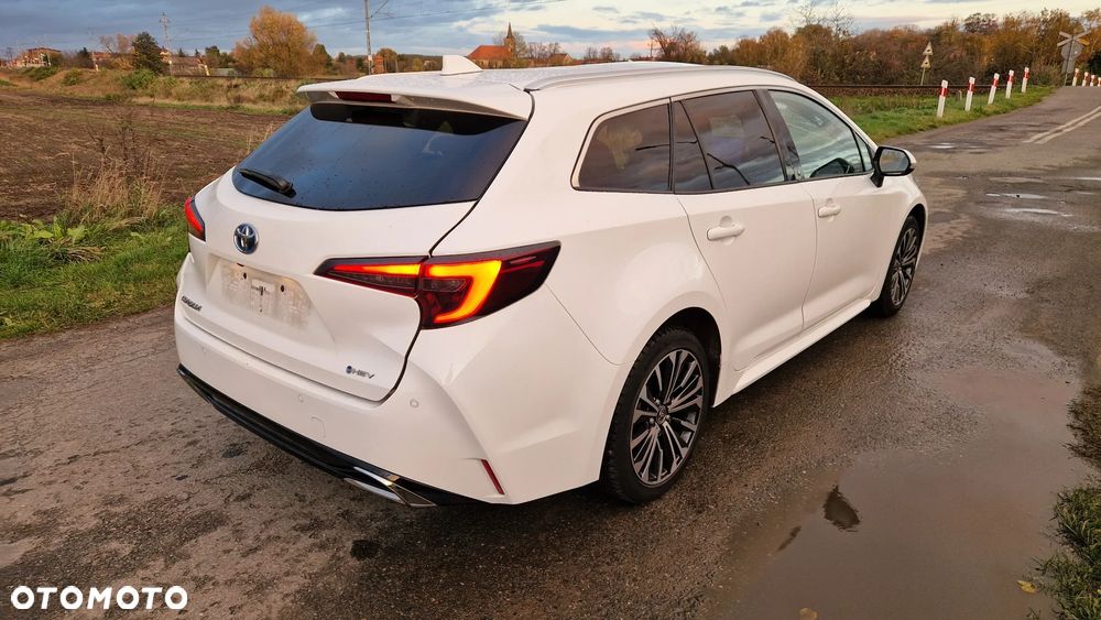 Toyota Corolla 2.0 Hybrid Touring Sports Team Deutschland - 2