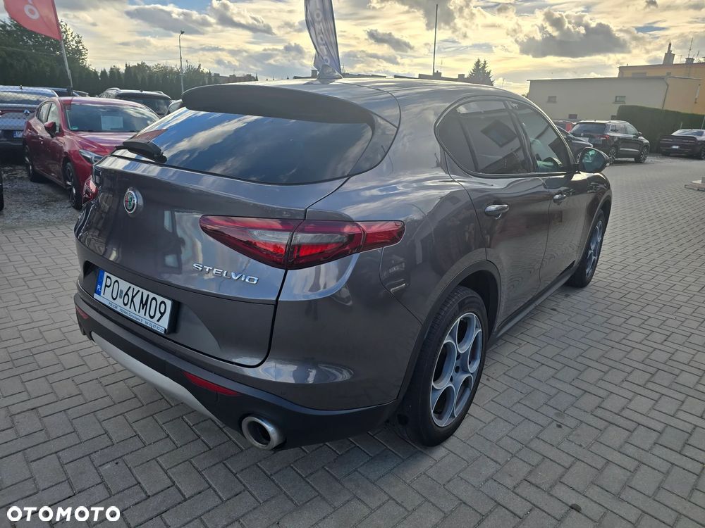 Alfa Romeo Stelvio 2018 photo 4