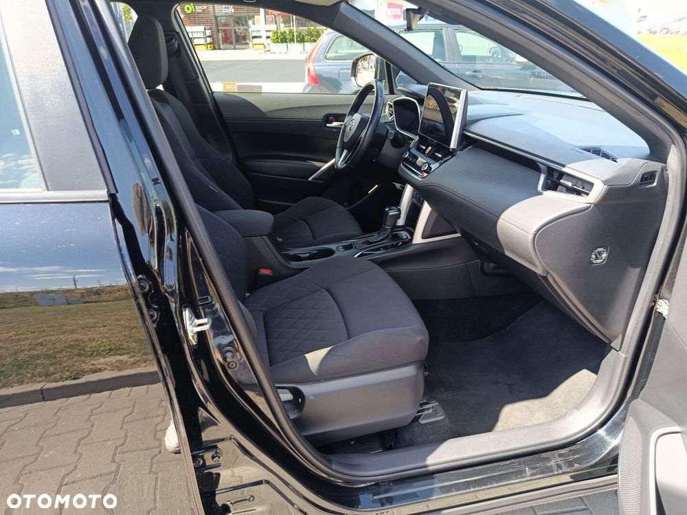 Toyota Corolla Cross - 9