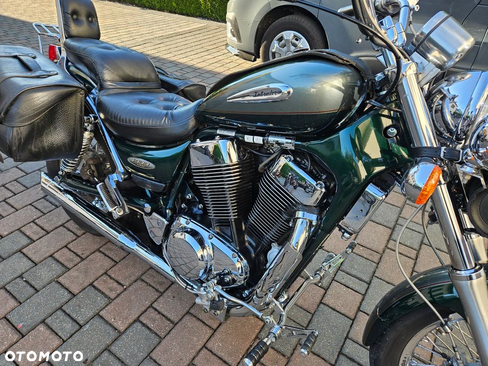 Suzuki Intruder - 2