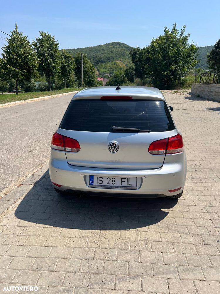 Volkswagen Golf 2.0 TDI DPF BlueMotion Technology DSG Comfortline - 4