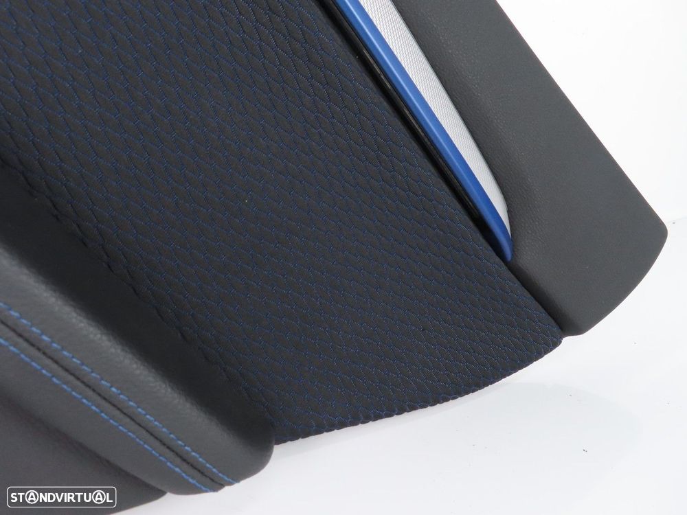 Forra da Porta Pack M Direito/Trás Usado / Original BMW X1 (F48) 51428069412 - 2