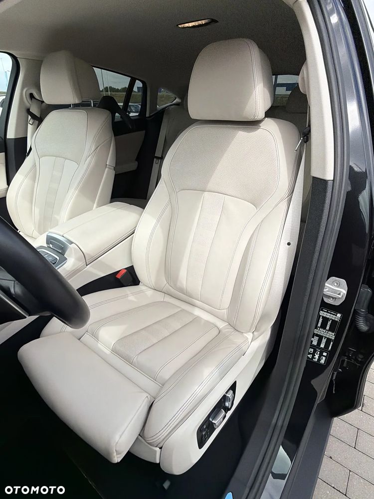 BMW X6 xDrive30d - 14