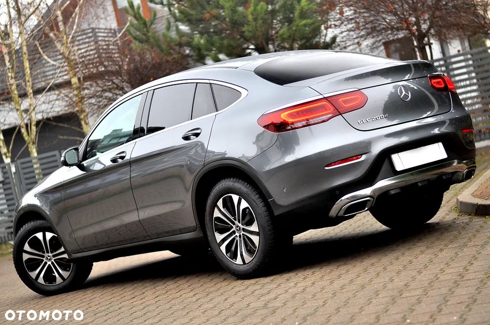 Mercedes-Benz GLC 200 d 4Matic 9G-TRONIC Exclusive - 4