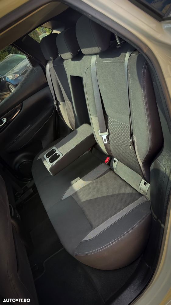Nissan Qashqai 1.7 dCi Xtronic ALL-MODE 4x4i TEKNA - 7