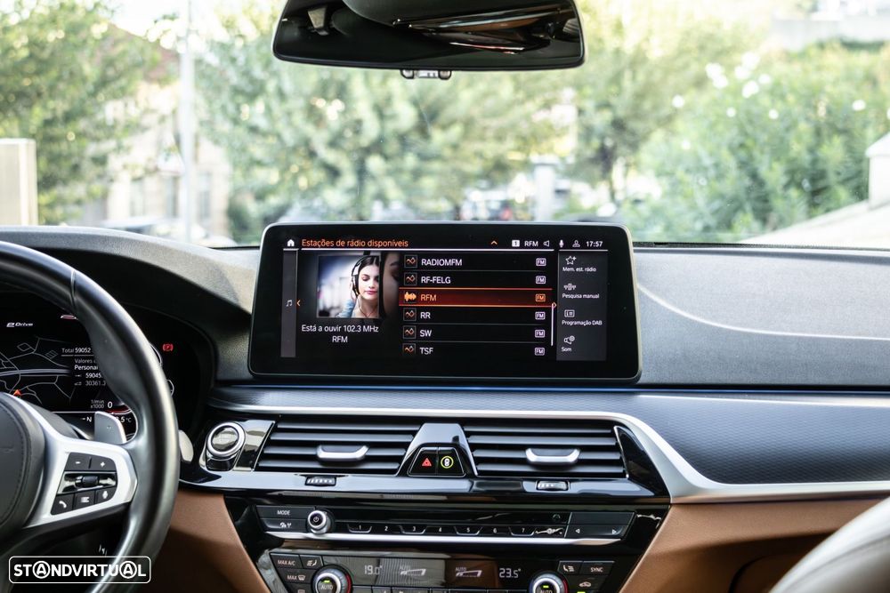 BMW 530 e Pack Desportivo M - 36