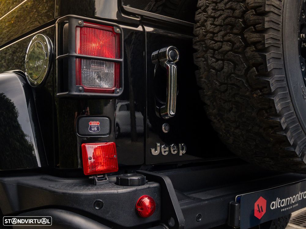 Jeep Wrangler Unlimited - 16
