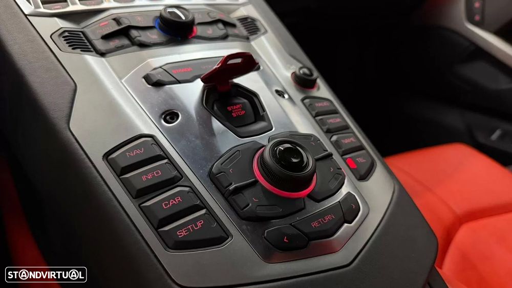 Lamborghini Aventador 6.5 V12 LP700-4 - 25