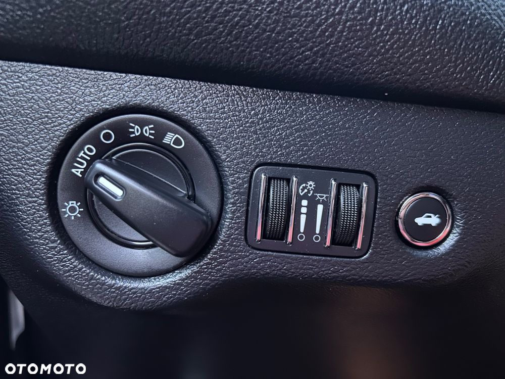 Dodge Challenger Automatik SXT Plus - 21