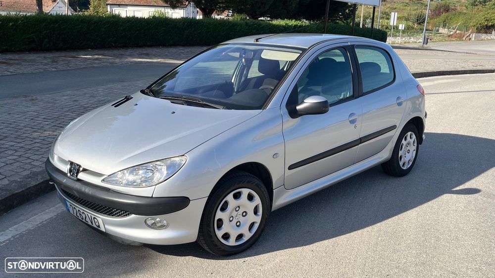 Peugeot 206 1.1 Color Line - 6