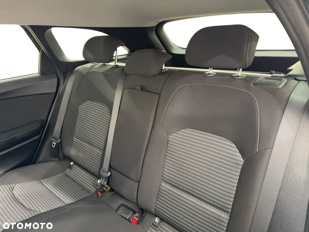 Kia Ceed - 12