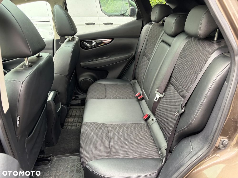 Nissan Qashqai 1.2 DIG-T Tekna EU6 - 8