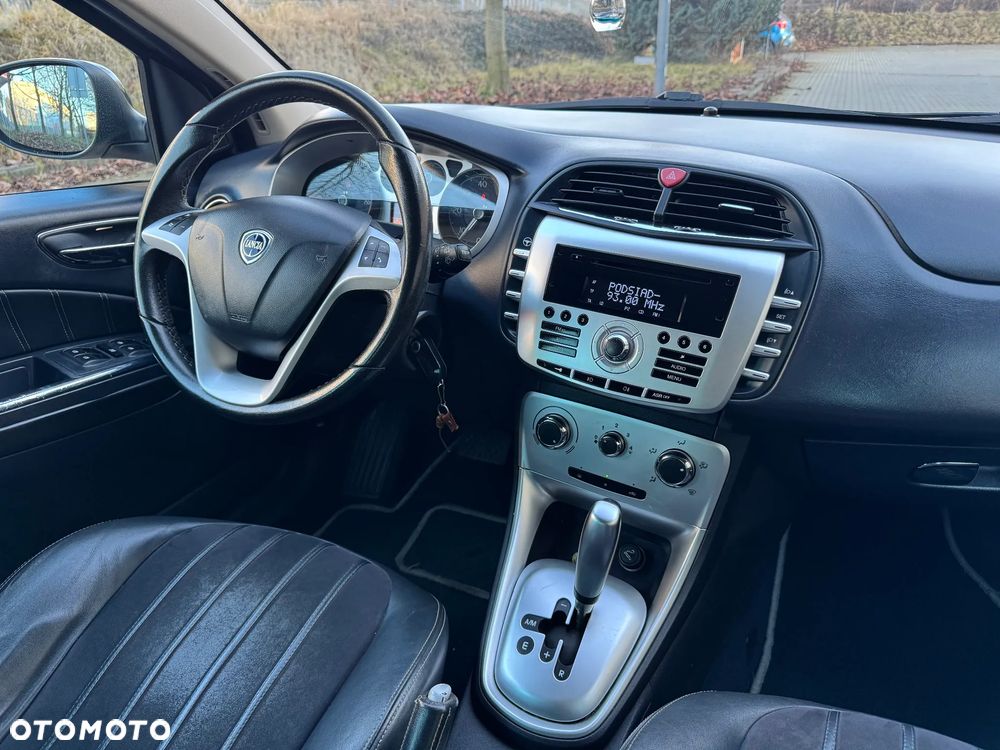 Lancia Delta 1.6 MultiJet 16v DFN6 Silver - 12