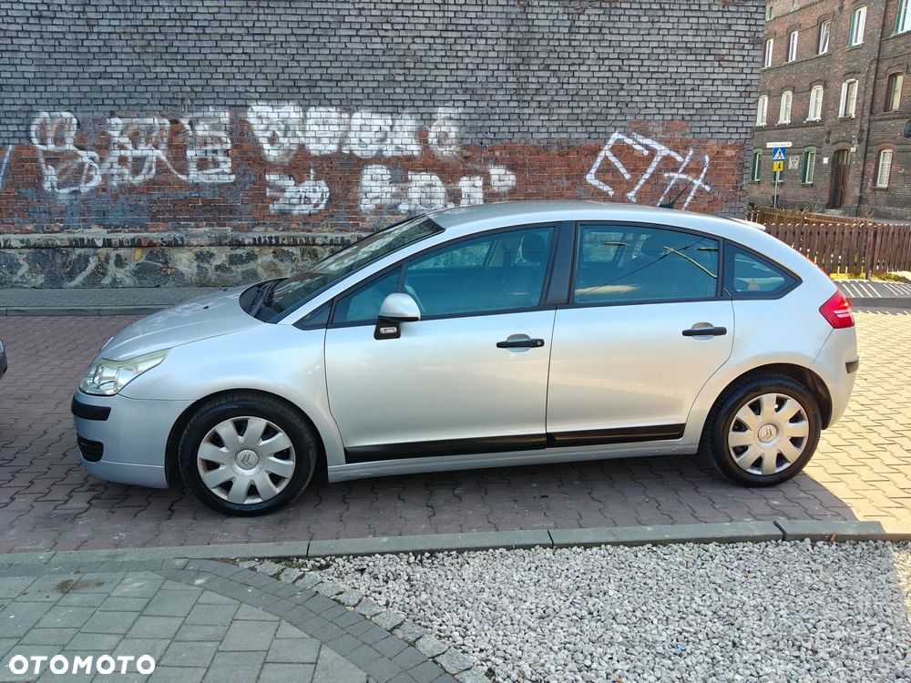 Citroën C4 1.4 16V Impress - 29