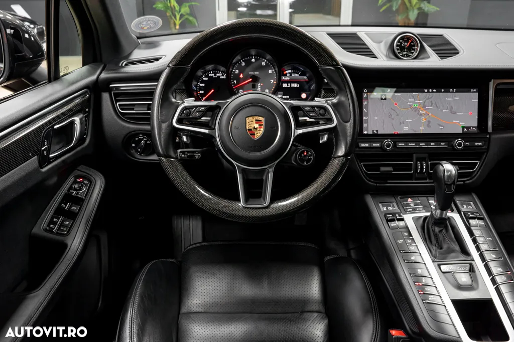 Porsche Macan S - 35
