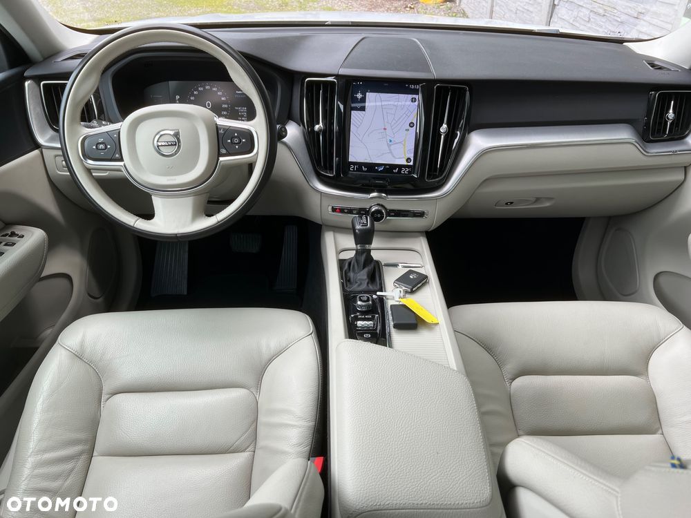 Volvo XC 60 T5 AWD Geartronic Momentum - 14