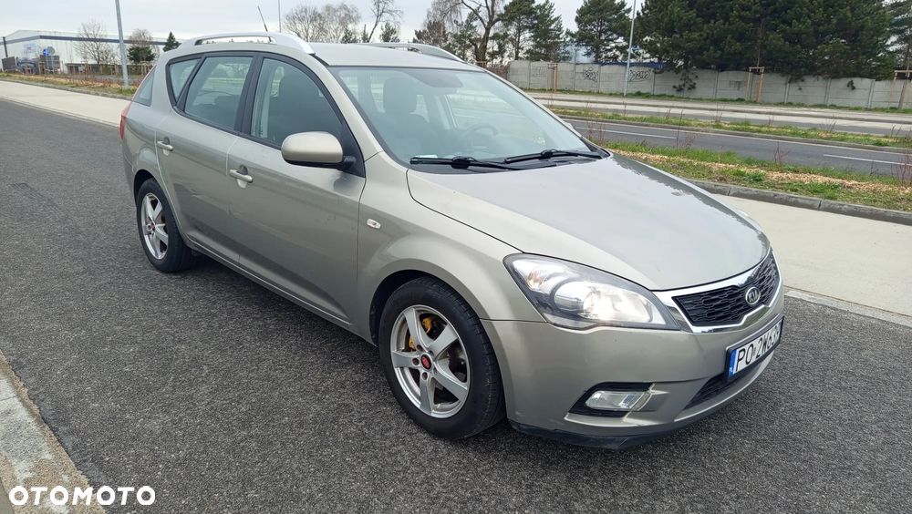 Kia Ceed 1.4 Comfort + - 17