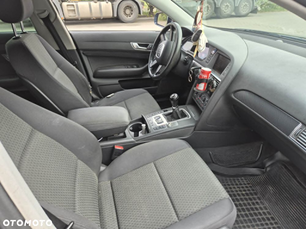 Audi A6 Limousine 2.4 - 7