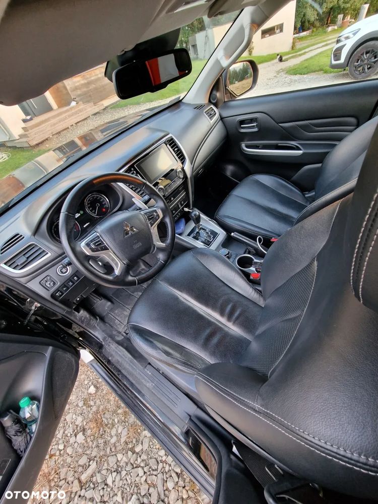 Mitsubishi L200 2.2 d DC Instyle Plus - 13
