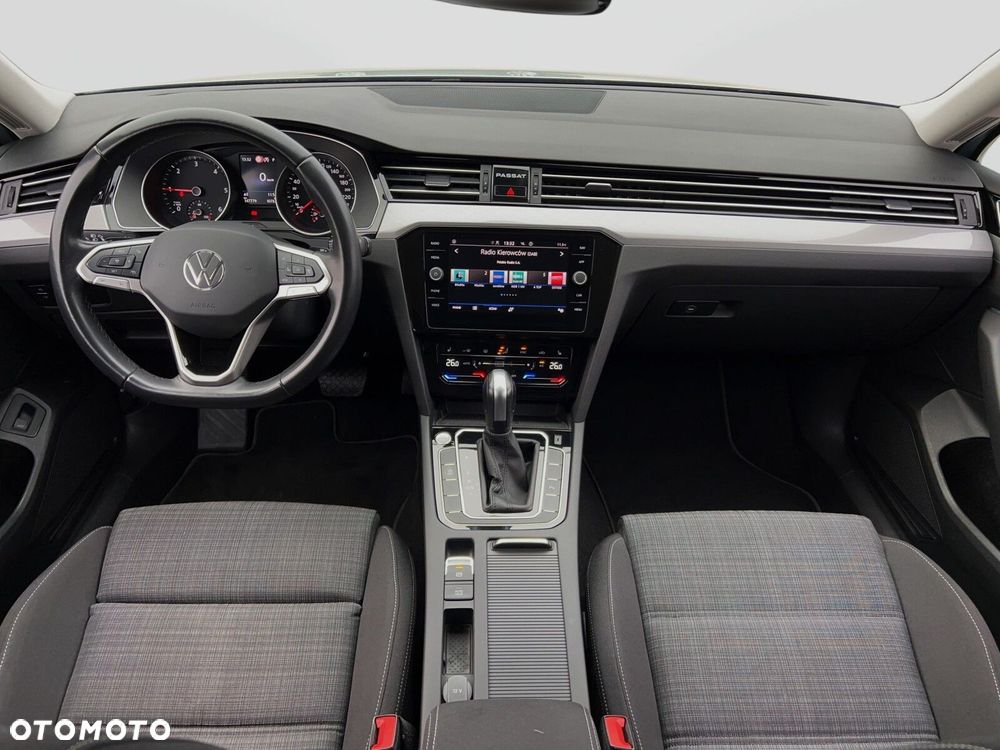 Volkswagen Passat - 15