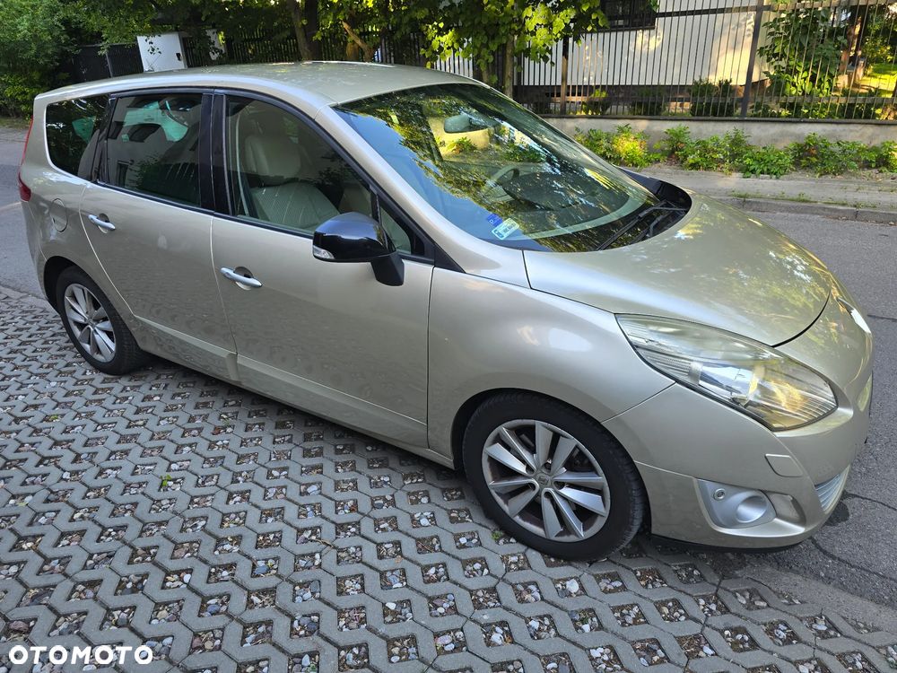 Renault Scenic - 1