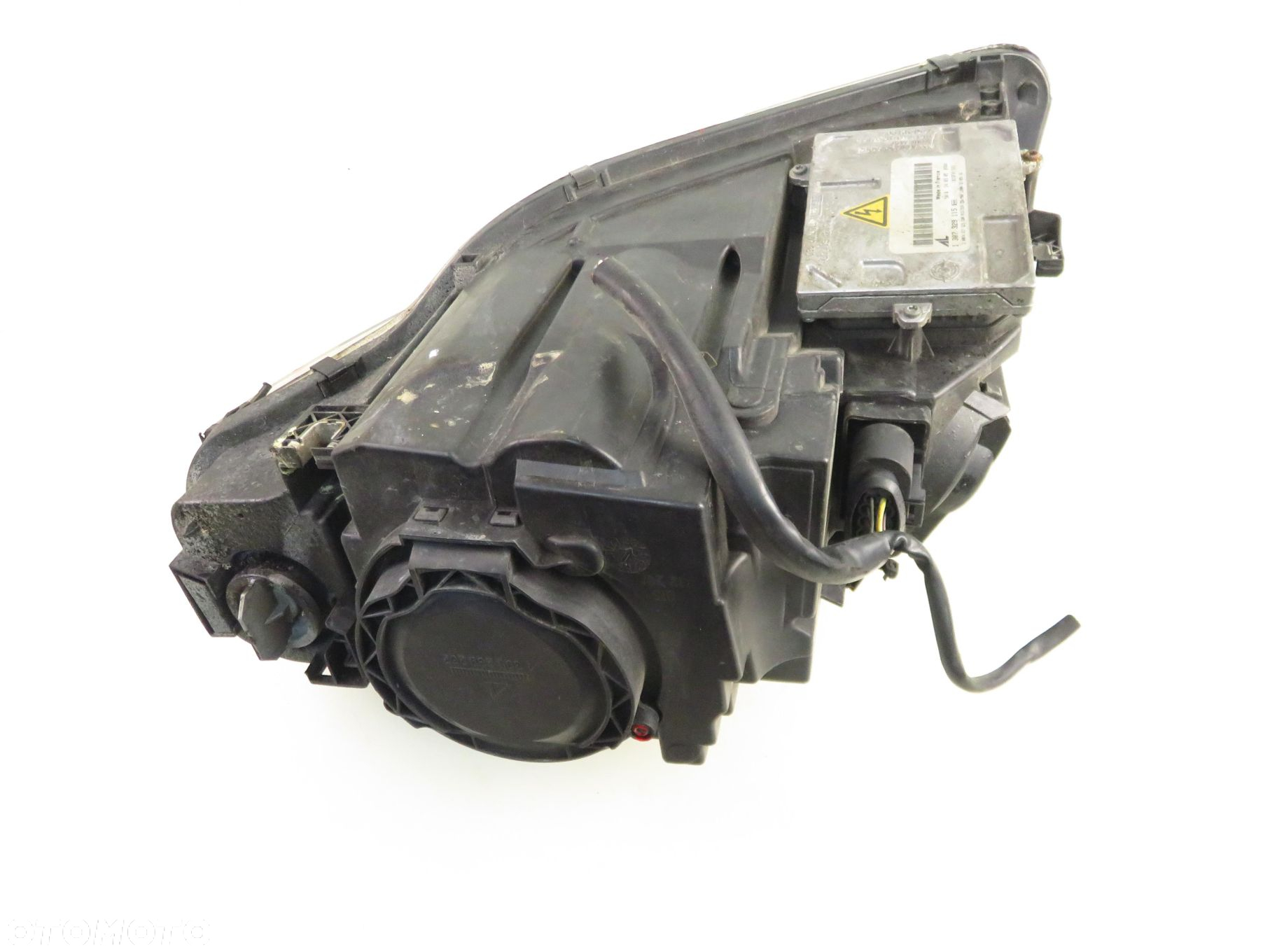 LAMPA PRAWA PRZEDNIA AUDI A4 B7  XENON 8E0941004AM - 3