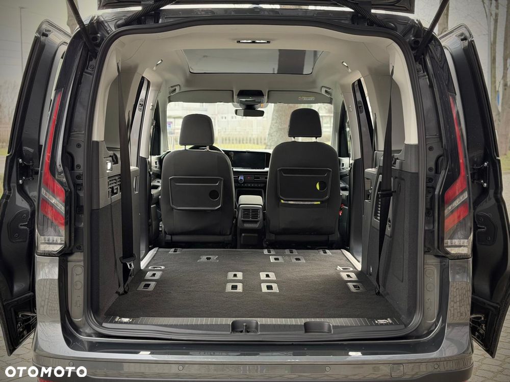 Ford Tourneo Connect Grand - 18