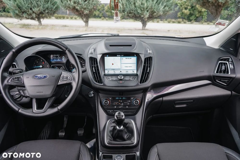 Ford Kuga 2.0 TDCi 2x4 Titanium - 23