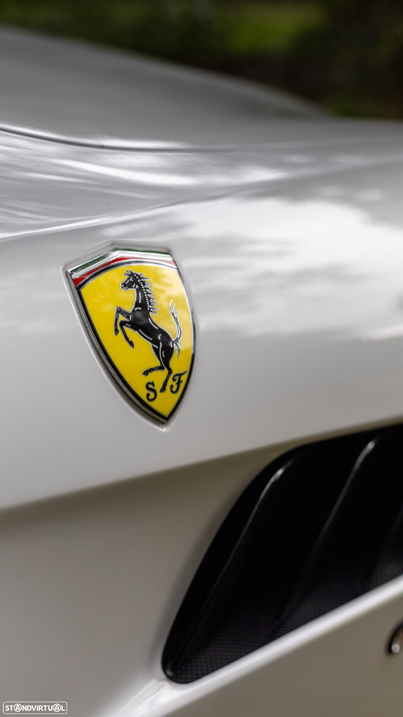 Ferrari GTC4 Lusso - 12