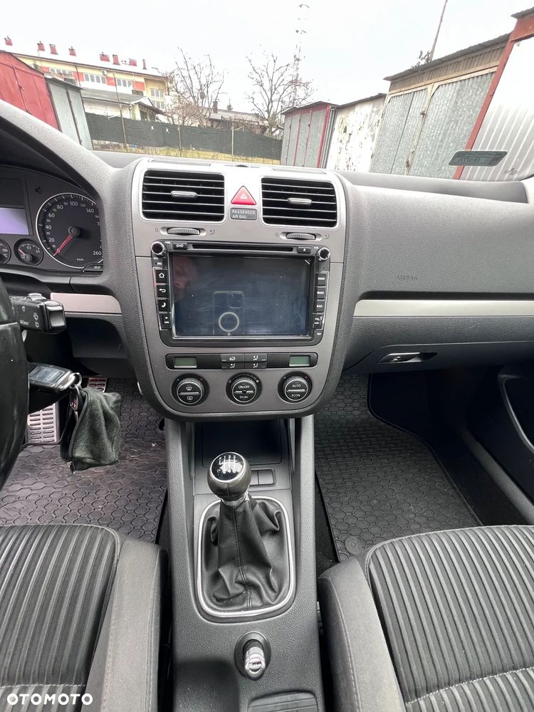 Volkswagen Golf 2.0 TDI Sportline - 30