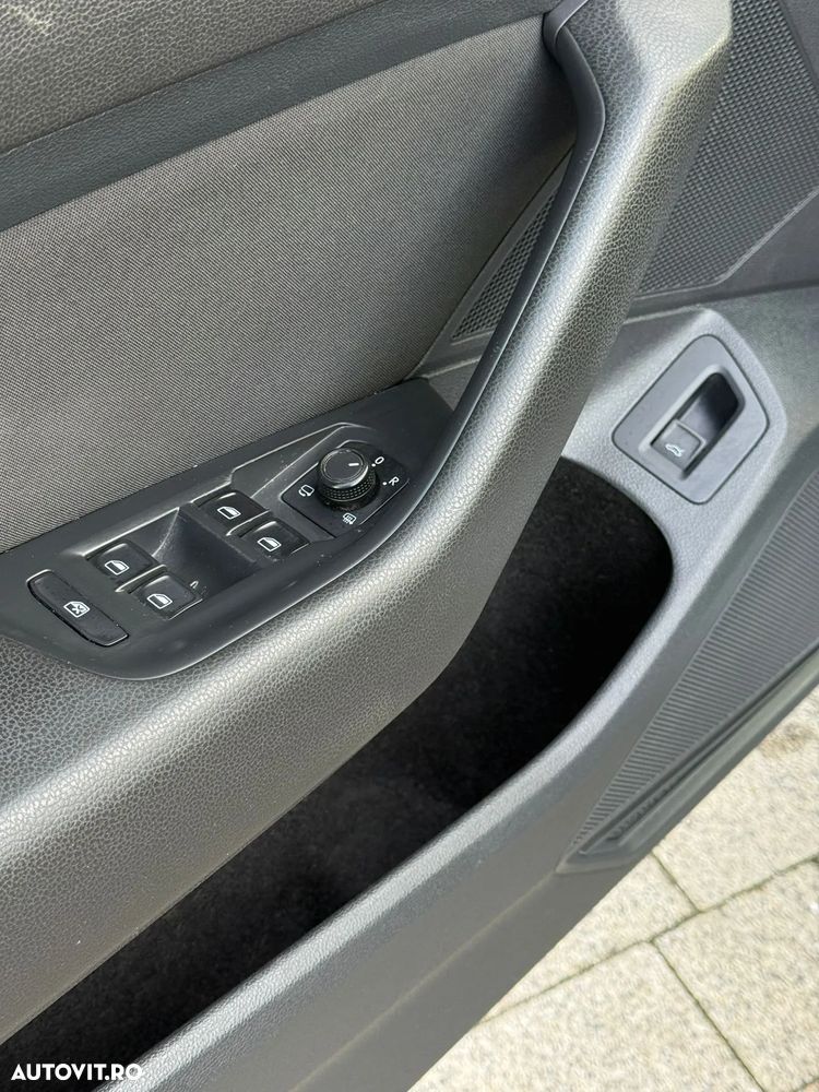 Volkswagen Passat 2.0 TDI SCR Business - 15