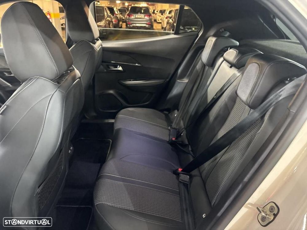 Peugeot 2008 1.5 BlueHDi GT EAT8 - 5
