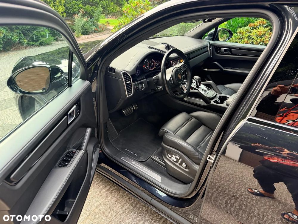 Porsche Cayenne - 12
