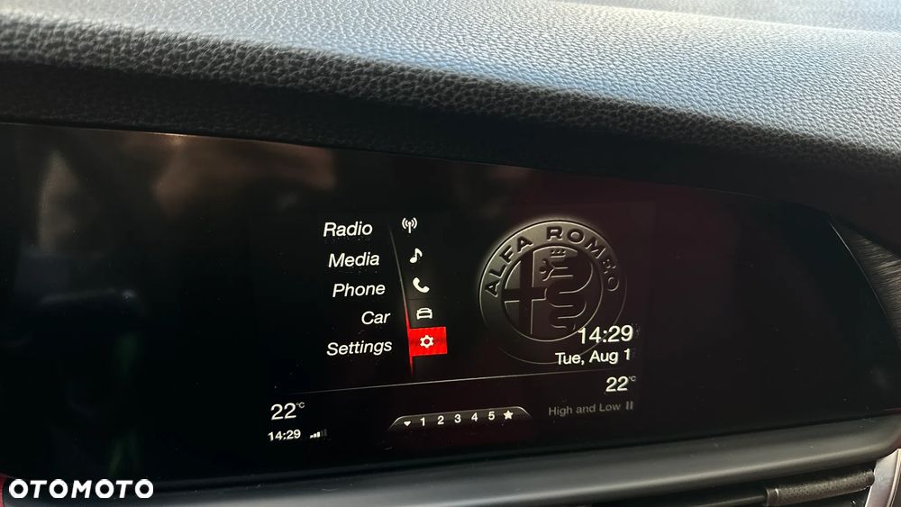Alfa Romeo Giulia 2.0 Turbo 16V AT8-Q4 Veloce Ti - 8