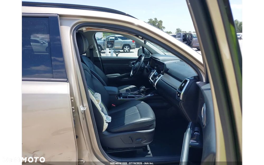 Kia Sorento - 11
