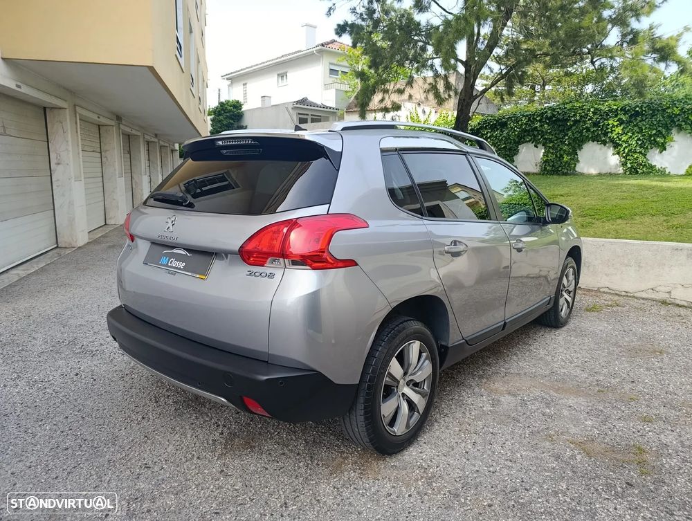Peugeot 2008 1.2 PureTech Style - 4