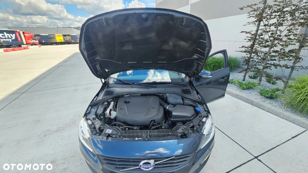 Volvo V60 D2 Drive-E Momentum - 12