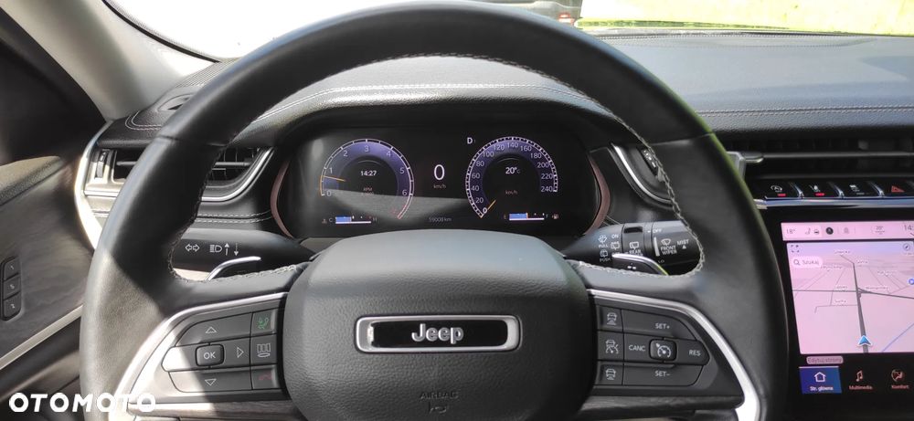 Jeep Grand Cherokee - 11