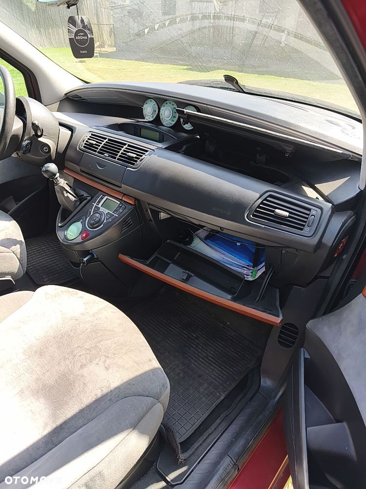 Citroën C8 2.0 HDi SX - 15