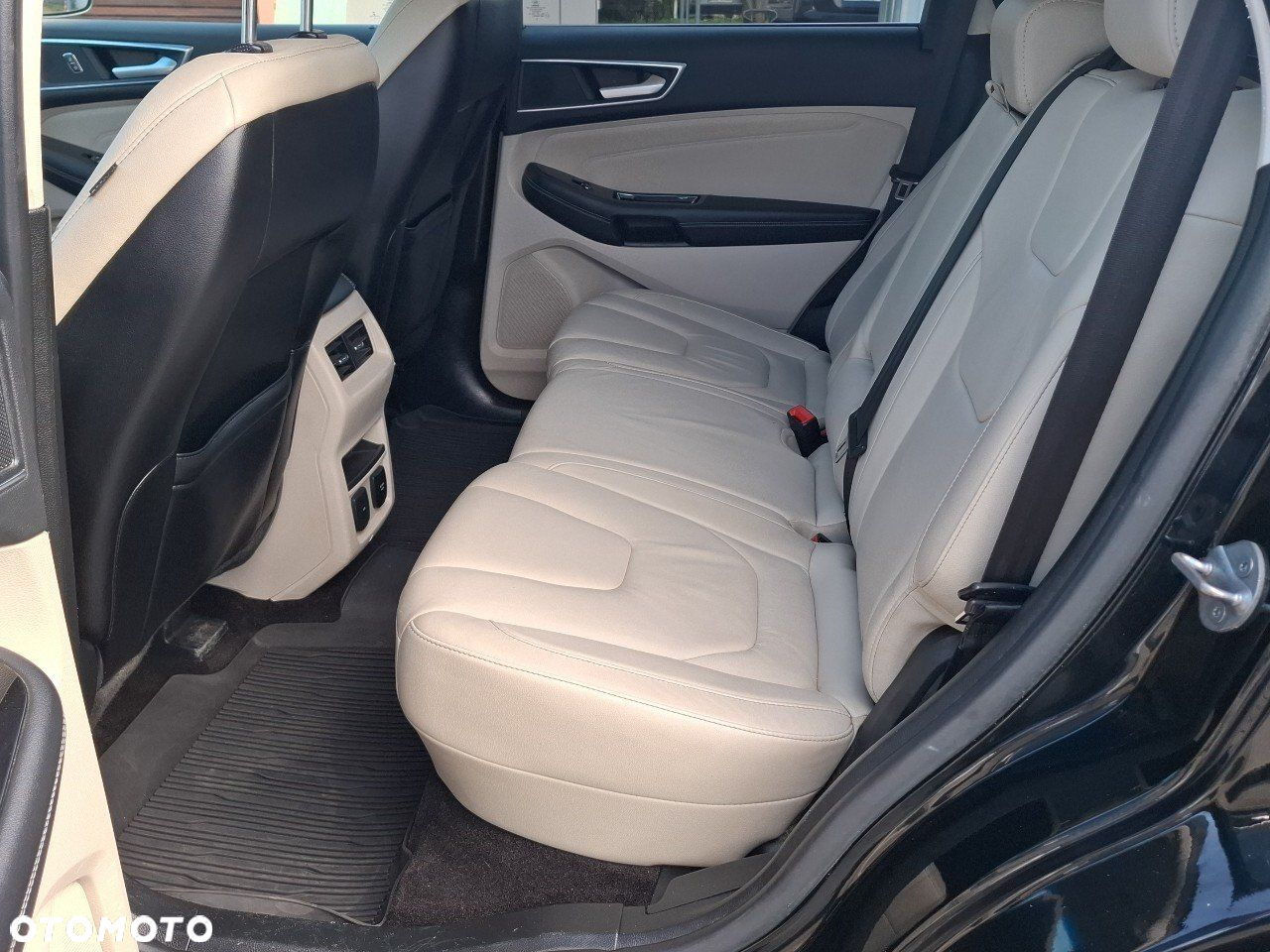 Ford Edge 2.0 TDCi Twin-Turbo 4WD Titanium - 12