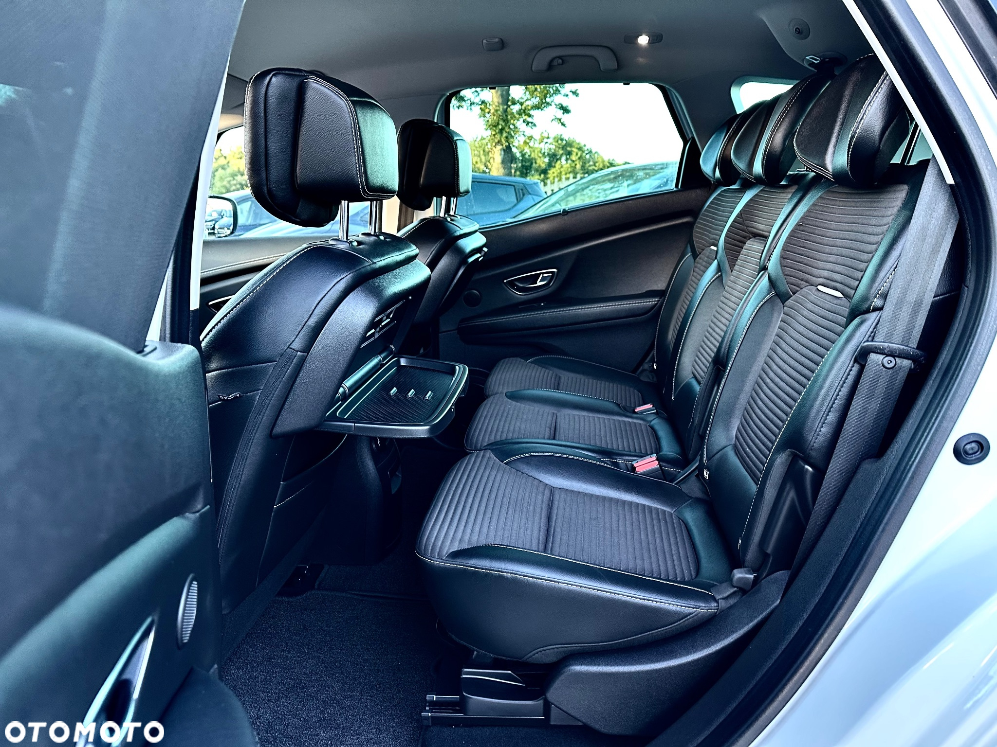 Renault Scenic ENERGY dCi 110 EDC BOSE EDITION - 15