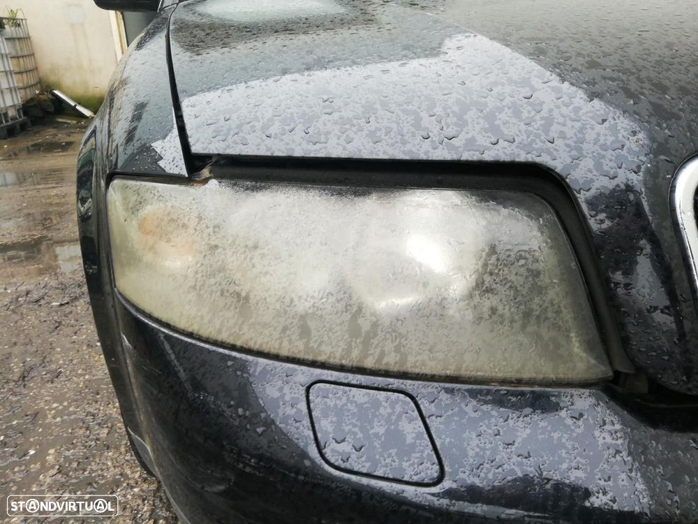 FAROL DIREITO AUDI A4 AVANT 8E - 1