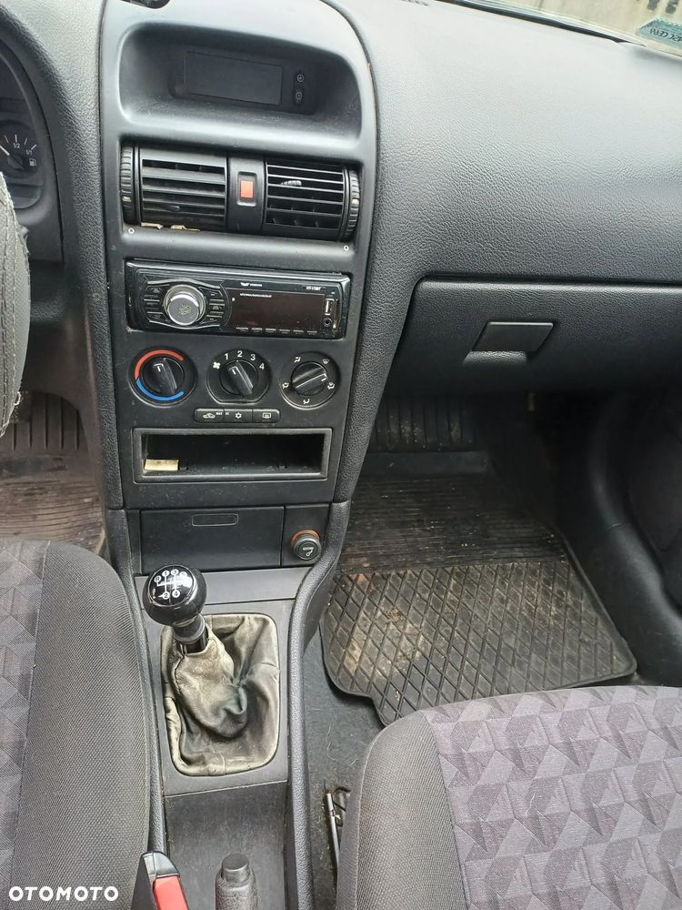 Opel Astra - 10