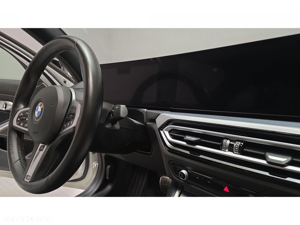 BMW Seria 3 320d xDrive mHEV M Sport sport - 33