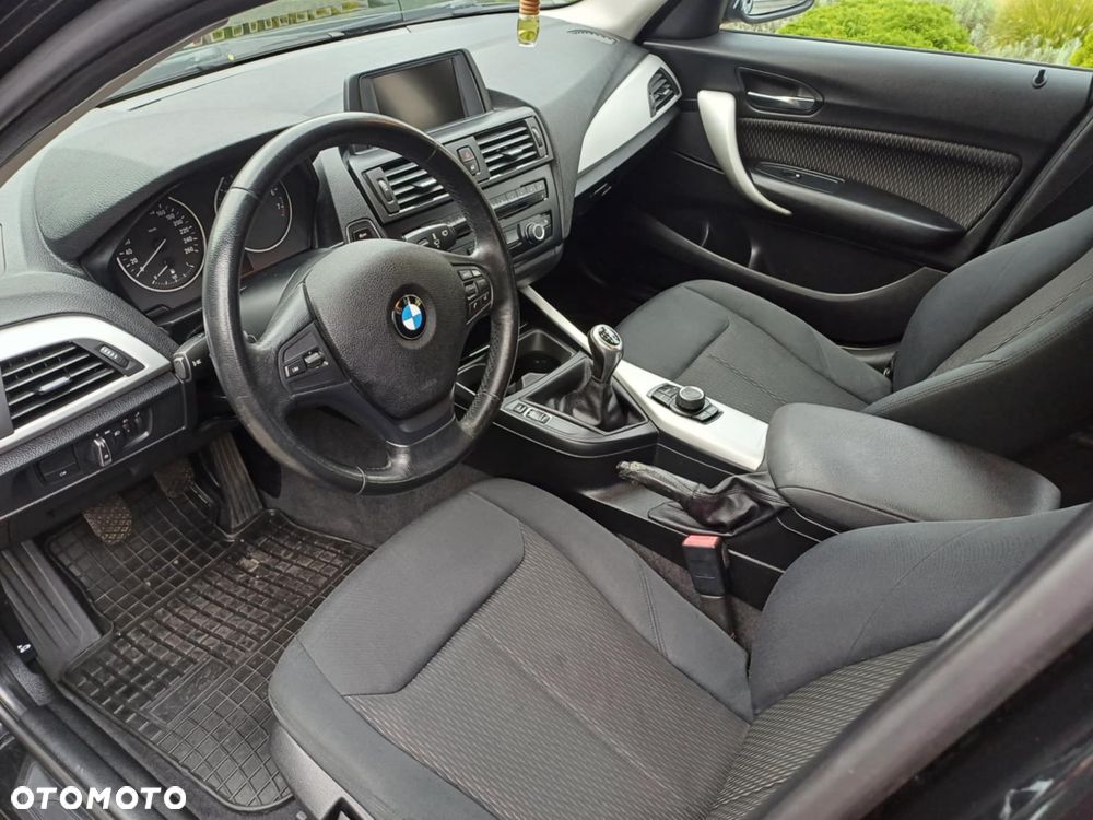 BMW Seria 1 116i - 11