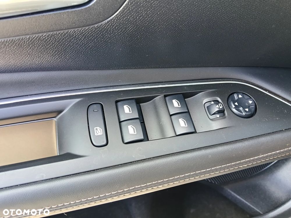 Peugeot 3008 1.6 BlueHDi Crossway S&S EAT6 - 23