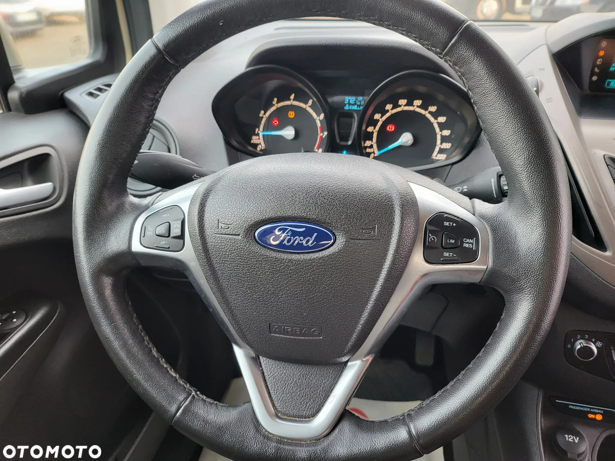 Ford Tourneo Courier 1.0 EcoBoost S&S Trend - 14