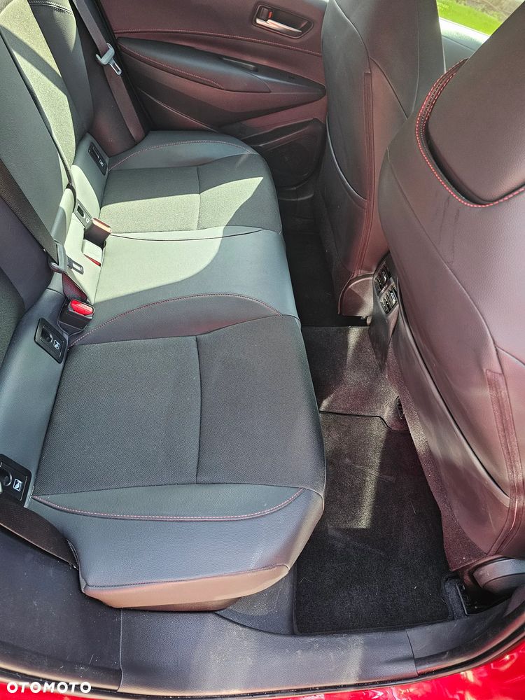 Toyota Corolla 2.0 Hybrid GR Sport - 11