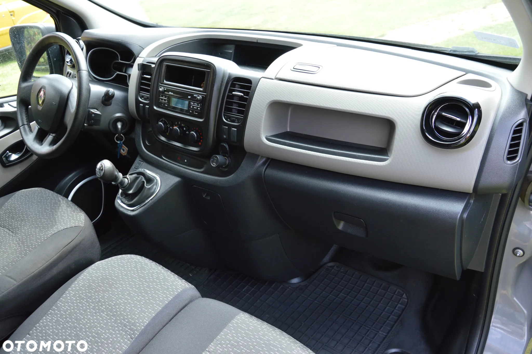 Renault Trafic Vivaro - 30